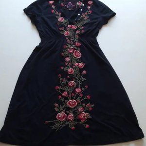STUNNING***Johnny Was Extra Small Black Embroidered Dress*Red Roses*Green Leaves